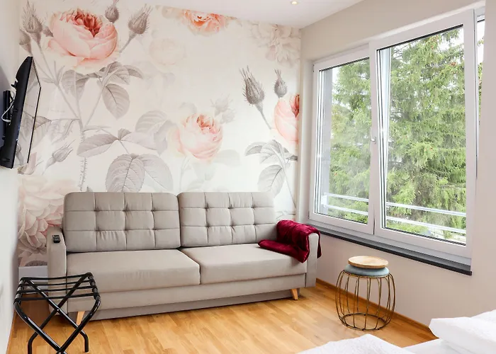 Fischer Boardinghouse Bw